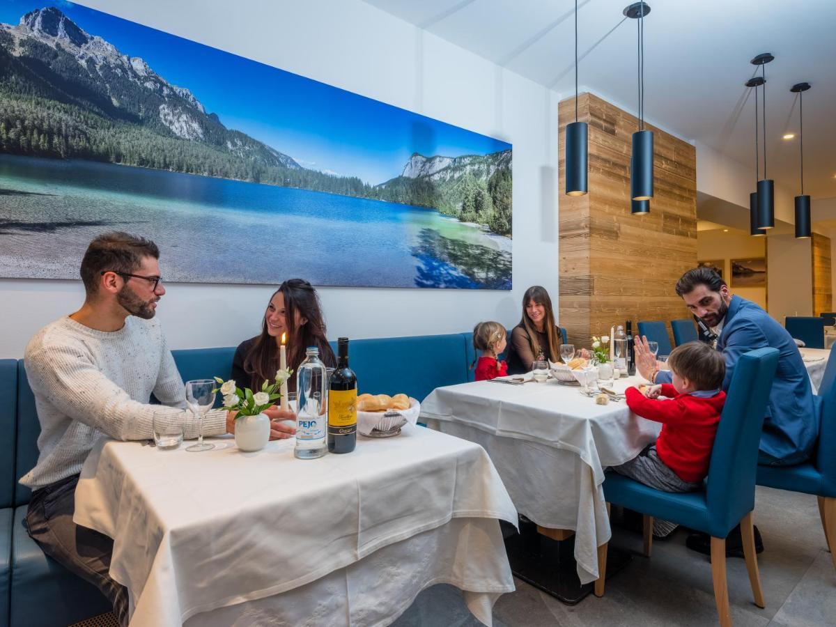 Albergo Dimaro Wellness Hotel Extérieur photo