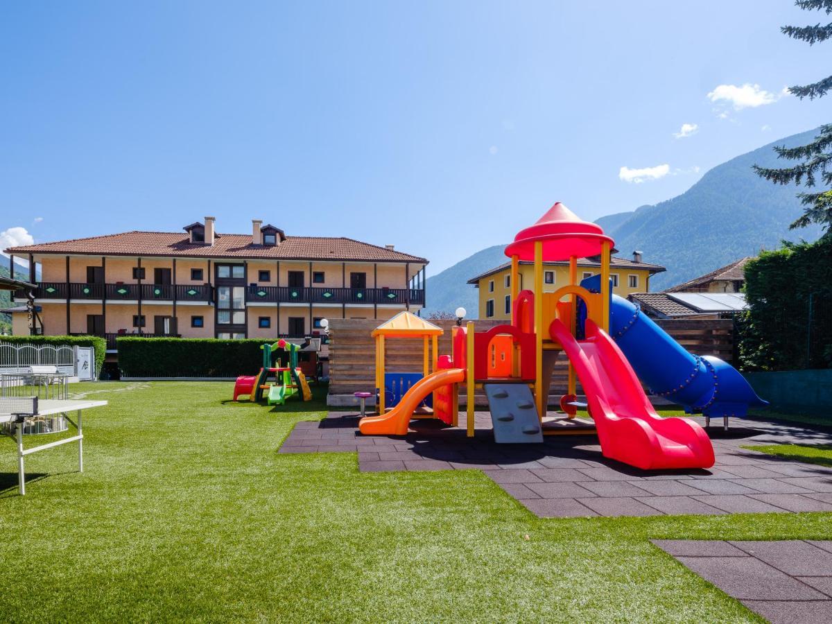 Albergo Dimaro Wellness Hotel Extérieur photo