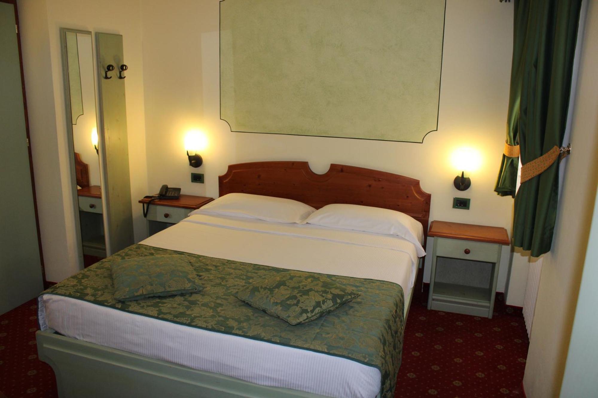 Albergo Dimaro Wellness Hotel Extérieur photo